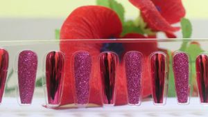 Beautiful Artificial Nails With Sticker
