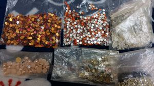 12 Designs Stone Kit For Art &amp; Craft