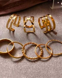 Gold Rings Set (8)