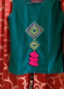 Embroidered Kurta Set (Size-S)