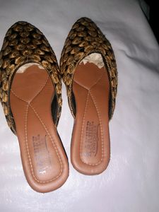 Sandal