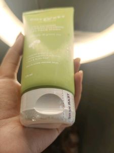 Dot &amp; Key Face Wash