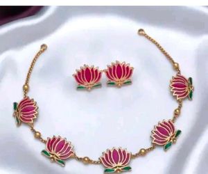 Women Necklace And Earring Set