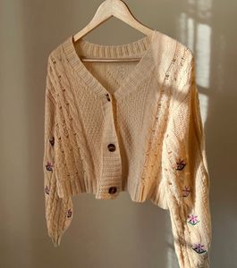 Cropped Knit Cardigan with Embroidery