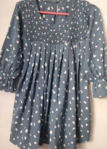 Blue Polka Dot Top🌷