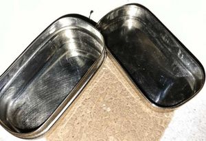 Vintage Kiwasi Corsn mace tios Lunch Box