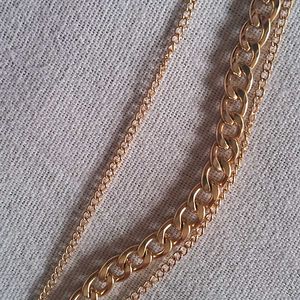 TRENDS 3 Layered Chain Necklace