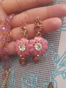 Chain Pendant With Earings