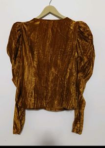 velvet design top more fluffy sleevs..