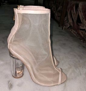 Luxurious Nude Y2k Heels/Size 5/37