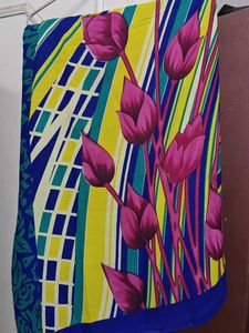 Crepe Saree -Vibrant Floral Pallu Abstract Design