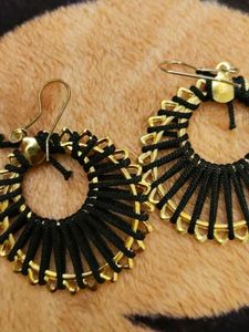 Black round earrings