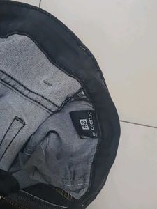 Size 28 Jeans Pant For Sale