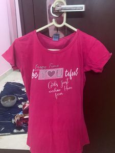 Pink tshirt