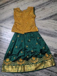 Girls Traditional Dress Pattu Pavadai Set