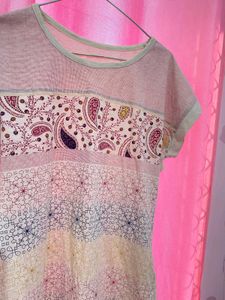 Patterned T-shirt
