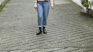 MANGO: Slim Baggy fit Jeans