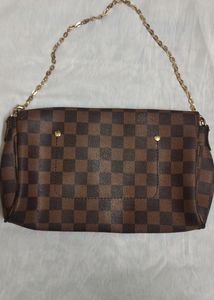 Louis Vuitton Sling Bag (It&#39;s A Copy)