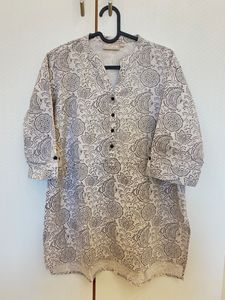 Utsa Floral Print White Kurti