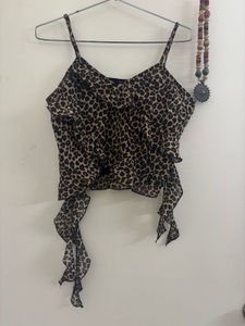 OUTZIDER Leopard Ruffle Top