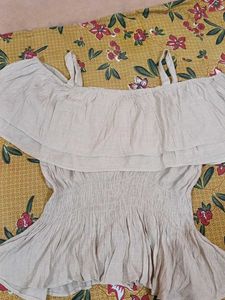 beautiful Off-Shoulder Ruffle Top