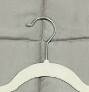 15-PackAmazon Basics Velvet Suit15Hangers,