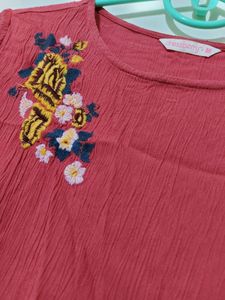 Dressberry round neck peplum pink top