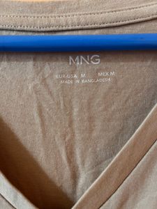 Light Beige Long-sleeve V-neck T- Shirt