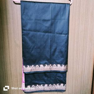 Elegant Pink &amp; Black Saree with Detail