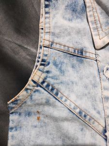 Denim Sleevesless Jacket 🧥
