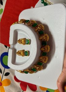 Green &amp; Gold laxmi Jewelry Set