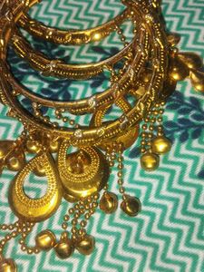 Golden bangle, in size24