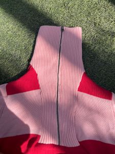 Super chic and cute pink sweater, Size Small