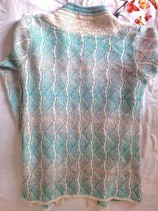 Classy women&#39;s Blue white cardigan sweater