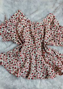 🤍❤️Floral Print Styled Sleeves Cute Top❤️🤍