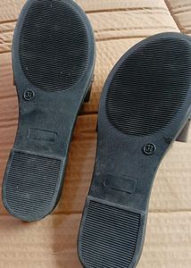 Lucky Charm Brown Slides