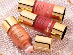 Hourglass Unreal Liquid Blush