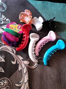 Combo Of  7 Pc Hair Clutcher  And 1 Rubber Band