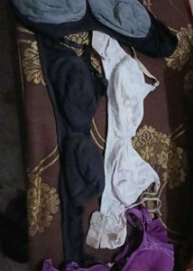 पुरानी थोडी डैमेज ब्रा 5 का कॉम्बो 4 पैडेड 1 बिना