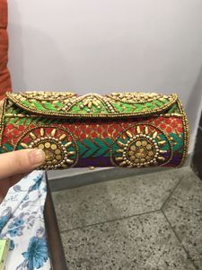 Jadau Clutch
