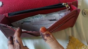 Clutches (Purse)(Kit)