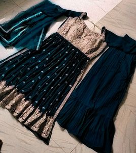 Naira Cut Suit Set