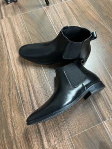 Black Leather Chelsea Boots