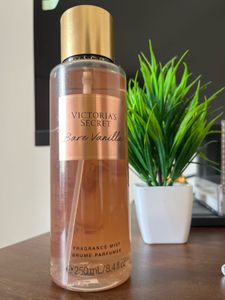 ✨Victoria’s Secret Bare Vanilla✨👸🏻