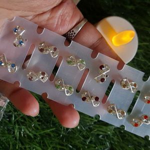 6 Pairs Of Beautiful Studs✨️