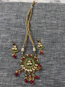 Royal Look Necklace Set 🪷
