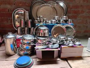 61 PIECE STAINLESS STEEL DINNER SET