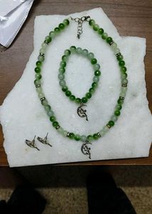 Green Beaded Jewelry Set