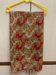 Red & Beige Paisley Print Saree