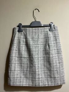 H&amp;M Tweed Cute Button Skirt